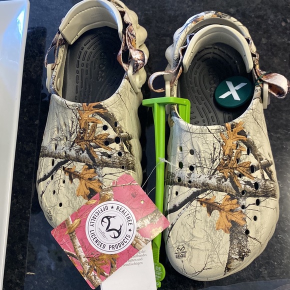 Crocs Echo Clog Realtree Edge Camo Bone (Size 6 men) size 8 women. Unisex - Picture 4 of 4